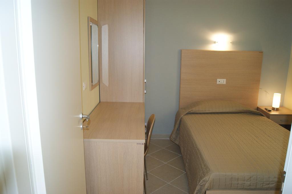 Guest House Golfo Xifonio Augusta Exterior foto