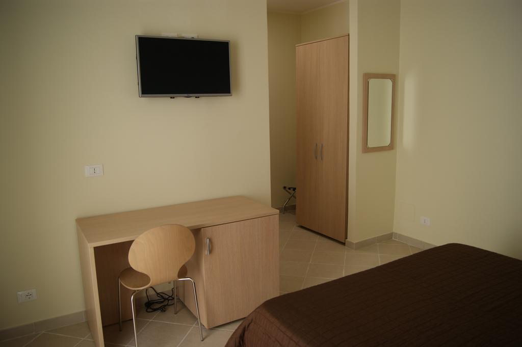 Guest House Golfo Xifonio Augusta Exterior foto